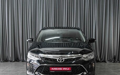 Toyota Camry, 2017 год, 1 979 000 рублей, 3 фотография