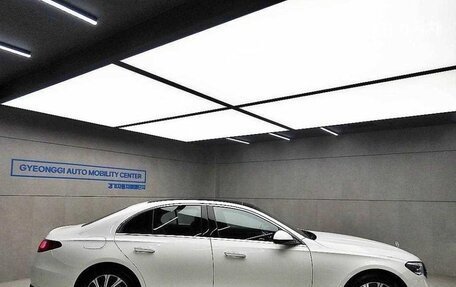 Mercedes-Benz E-Класс, 2025 год, 6 729 000 рублей, 2 фотография