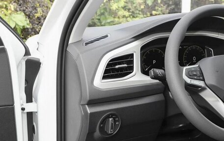 Volkswagen T-Roc I, 2026 год, 2 600 000 рублей, 11 фотография