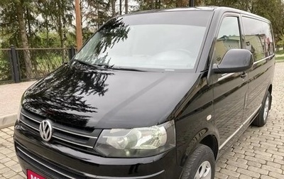 Volkswagen Caravelle T5, 2014 год, 1 900 000 рублей, 1 фотография