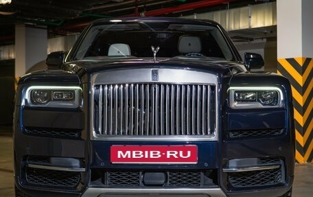 Rolls-Royce Cullinan, 2019 год, 29 990 000 рублей, 1 фотография