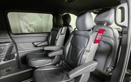Mercedes-Benz V-Класс, 2018 год, 3 995 000 рублей, 17 фотография