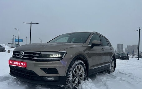 Volkswagen Tiguan II, 2019 год, 2 950 000 рублей, 3 фотография