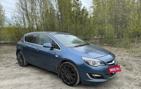 Opel Astra J, 2013 год, 880 000 рублей, 6 фотография