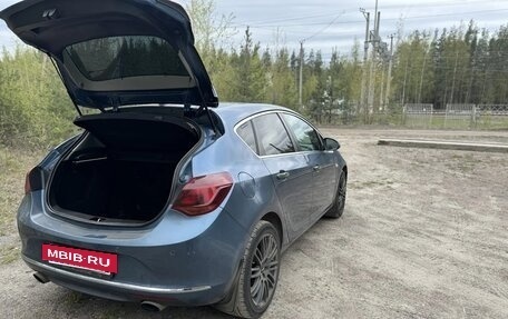 Opel Astra J, 2013 год, 880 000 рублей, 17 фотография