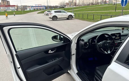 KIA Cerato IV, 2019 год, 1 800 000 рублей, 10 фотография