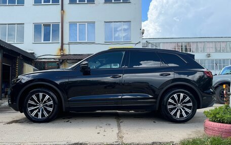 Volkswagen Touareg III, 2019 год, 5 700 000 рублей, 4 фотография