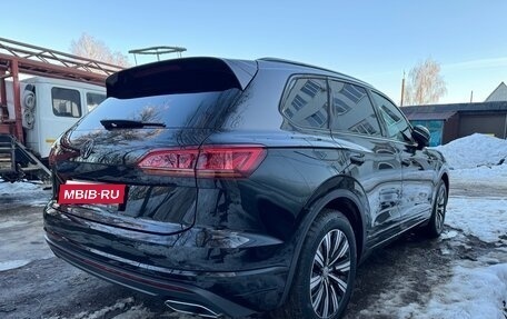 Volkswagen Touareg III, 2019 год, 5 700 000 рублей, 10 фотография