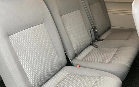 Volkswagen Caravelle T5, 2014 год, 1 900 000 рублей, 10 фотография