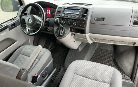 Volkswagen Caravelle T5, 2014 год, 1 900 000 рублей, 11 фотография
