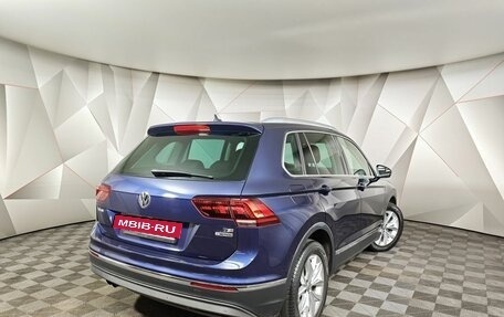 Volkswagen Tiguan II, 2017 год, 2 095 000 рублей, 2 фотография