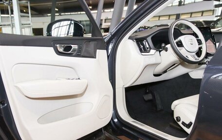 Volvo XC60 II, 2025 год, 8 900 000 рублей, 6 фотография