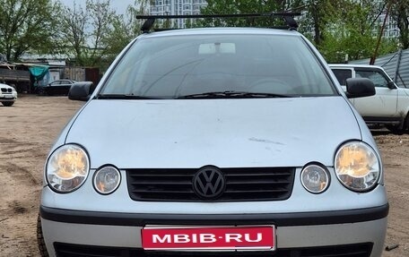 Volkswagen Polo IV рестайлинг, 2002 год, 230 000 рублей, 1 фотография