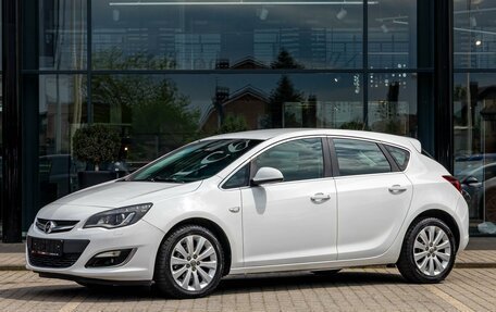 Opel Astra J, 2014 год, 895 000 рублей, 1 фотография
