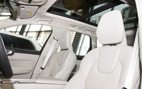 Volvo XC60 II, 2025 год, 8 900 000 рублей, 7 фотография