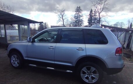 Volkswagen Touareg III, 2004 год, 839 000 рублей, 3 фотография