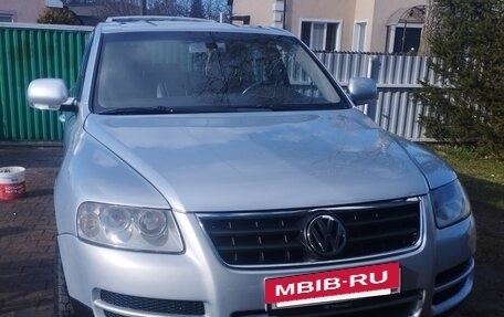 Volkswagen Touareg III, 2004 год, 839 000 рублей, 2 фотография