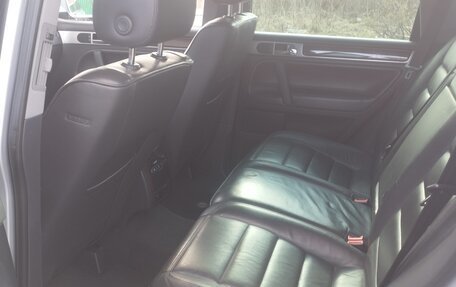Volkswagen Touareg III, 2004 год, 839 000 рублей, 10 фотография