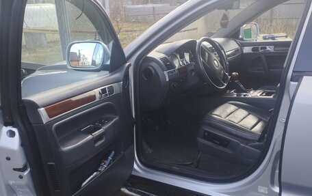 Volkswagen Touareg III, 2004 год, 839 000 рублей, 9 фотография