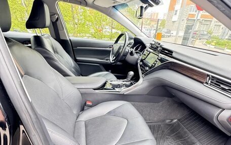 Toyota Camry, 2020 год, 2 850 000 рублей, 7 фотография