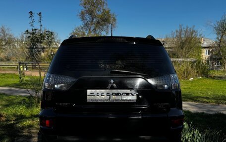 Mitsubishi Outlander III рестайлинг 3, 2011 год, 1 100 000 рублей, 3 фотография