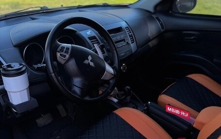 Mitsubishi Outlander III рестайлинг 3, 2011 год, 1 100 000 рублей, 7 фотография