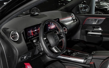 Mercedes-Benz GLA, 2024 год, 6 500 000 рублей, 10 фотография