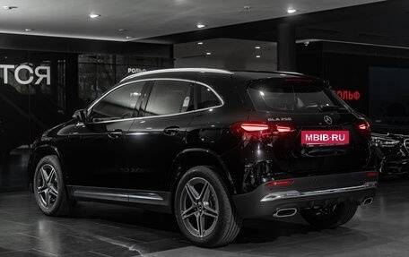 Mercedes-Benz GLA, 2024 год, 6 500 000 рублей, 6 фотография
