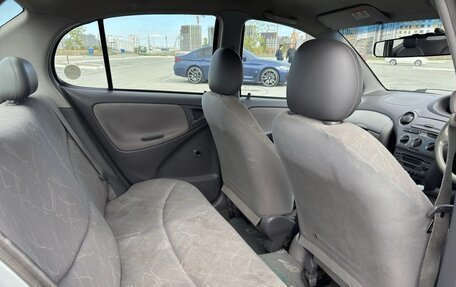 Toyota Platz, 2000 год, 245 000 рублей, 13 фотография
