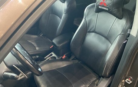 Mitsubishi Outlander III рестайлинг 3, 2011 год, 1 575 000 рублей, 15 фотография