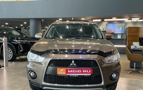 Mitsubishi Outlander III рестайлинг 3, 2011 год, 1 575 000 рублей, 2 фотография