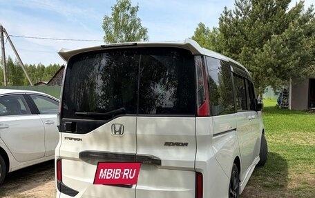Honda Stepwgn IV, 2017 год, 2 200 000 рублей, 5 фотография