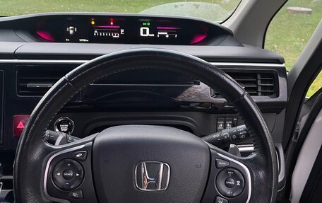Honda Stepwgn IV, 2017 год, 2 200 000 рублей, 9 фотография