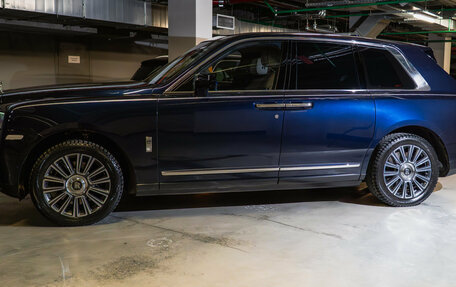 Rolls-Royce Cullinan, 2019 год, 29 990 000 рублей, 3 фотография