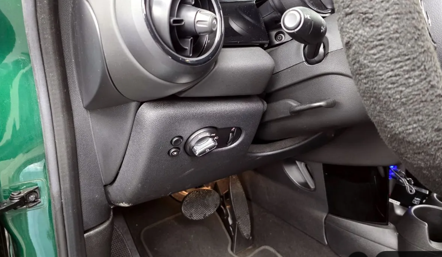 MINI Hatch F55/F56 рестайлинг, 2022 год, 1 955 000 рублей, 13 фотография