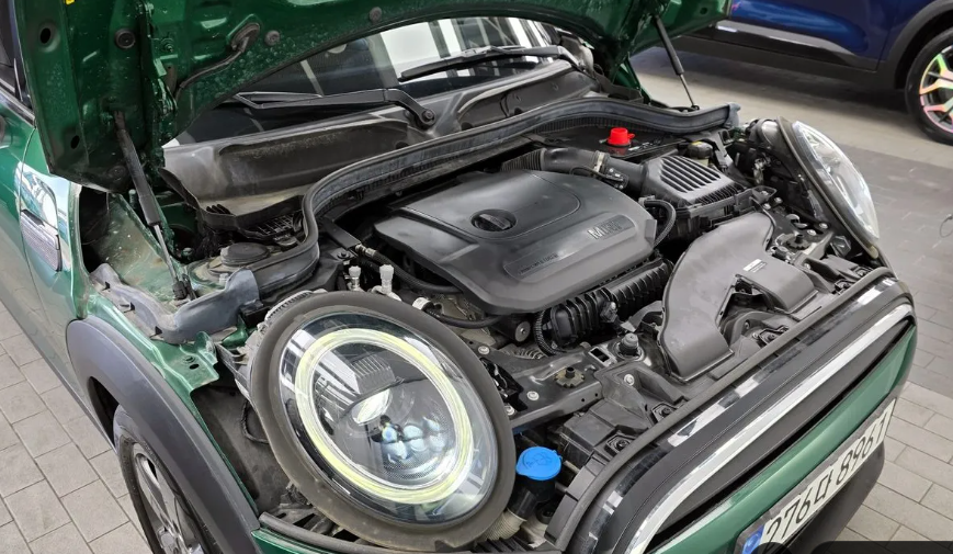 MINI Hatch F55/F56 рестайлинг, 2022 год, 1 955 000 рублей, 4 фотография