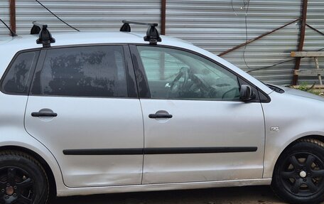 Volkswagen Polo IV рестайлинг, 2002 год, 230 000 рублей, 3 фотография