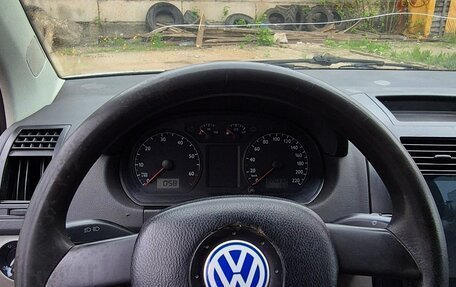 Volkswagen Polo IV рестайлинг, 2002 год, 230 000 рублей, 21 фотография