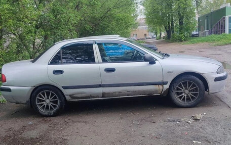 Mitsubishi Carisma I, 2001 год, 250 000 рублей, 3 фотография