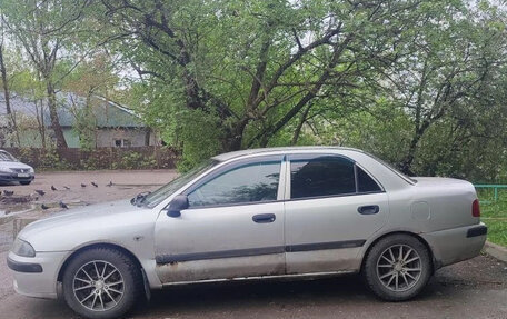 Mitsubishi Carisma I, 2001 год, 250 000 рублей, 2 фотография