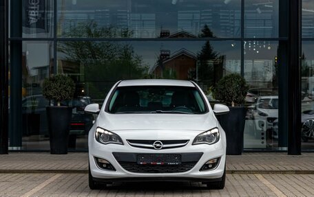 Opel Astra J, 2014 год, 895 000 рублей, 2 фотография