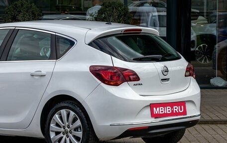 Opel Astra J, 2014 год, 895 000 рублей, 10 фотография