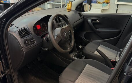 Volkswagen Polo VI (EU Market), 2013 год, 850 000 рублей, 11 фотография