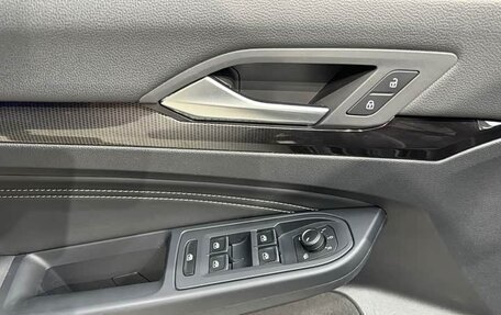Volkswagen Golf VIII, 2022 год, 1 941 000 рублей, 14 фотография