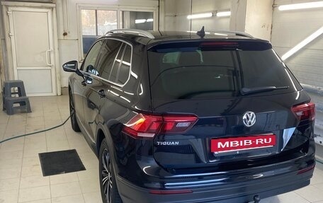 Volkswagen Tiguan II, 2019 год, 2 700 000 рублей, 16 фотография
