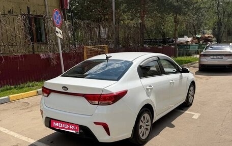 KIA Rio IV, 2018 год, 819 999 рублей, 4 фотография