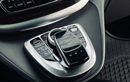 Mercedes-Benz V-Класс, 2019 год, 2 500 000 рублей, 11 фотография