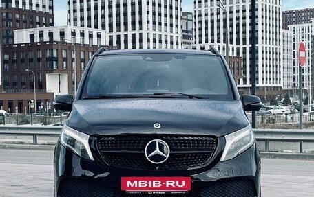 Mercedes-Benz V-Класс, 2019 год, 2 500 000 рублей, 2 фотография