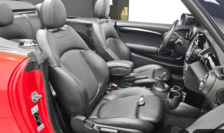 MINI Hatch F55/F56 рестайлинг, 2020 год, 1 850 000 рублей, 8 фотография
