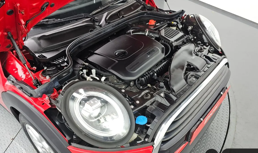 MINI Hatch F55/F56 рестайлинг, 2020 год, 1 850 000 рублей, 4 фотография